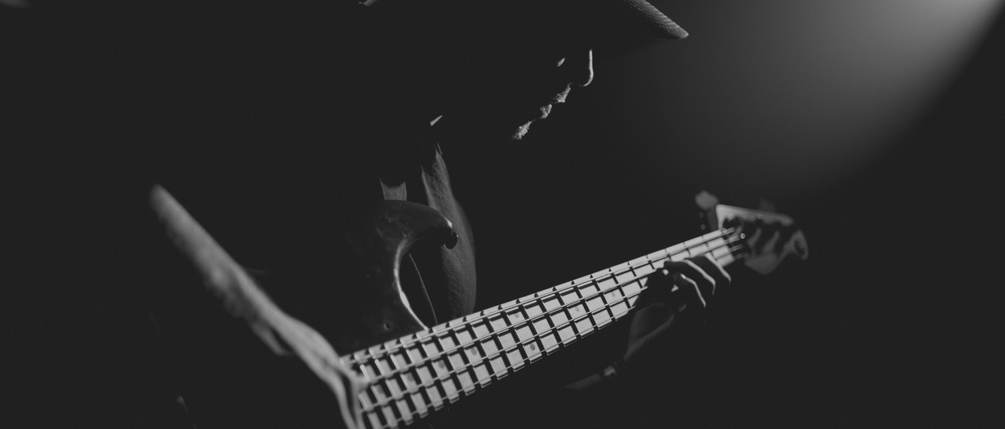 miki-header